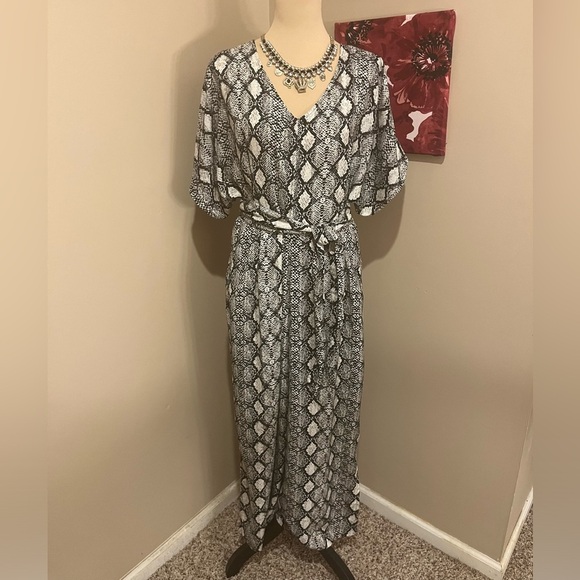 Uncle Frank: Cropped Jumpsuit, Snakeskin, size Medium - Picture 2 of 10